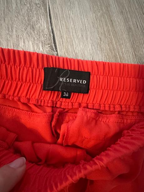 Šortky reserved, reserved,38