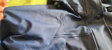 Pogumovaná bunda do dažďa, 140