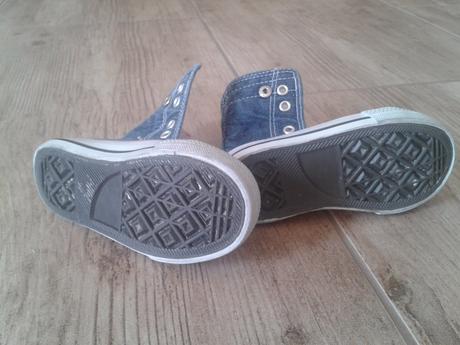 Dievčenské tramky, 22