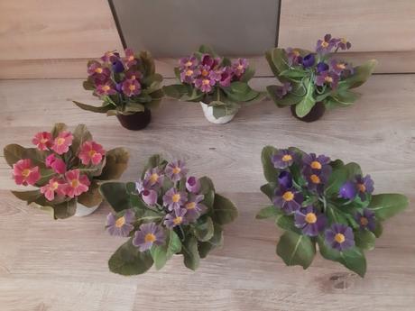 Kytička  umelé  kvety + kvetináč, 