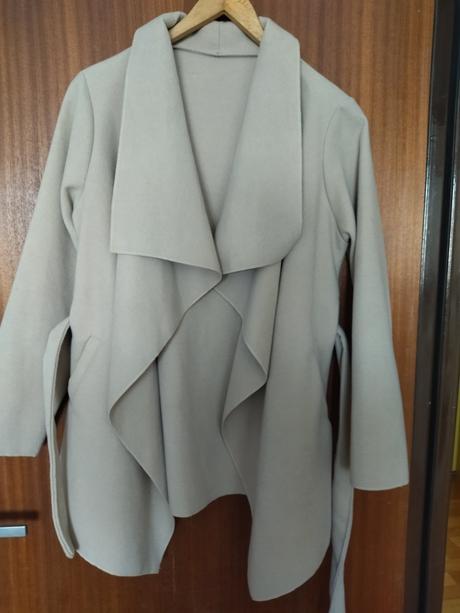 Ľahký jarný kabátik, f&f,38