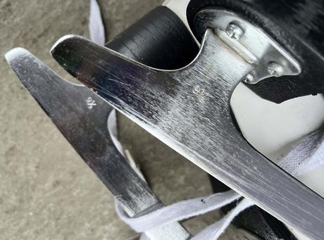 Korčule na ľad, 37