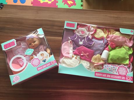 Cikajuca babika emmi s bohatym prislusenstvom,