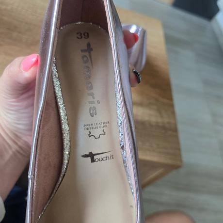 Ruzove lodicky, tamaris,40