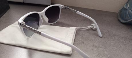 Okuliare slnečné biele,