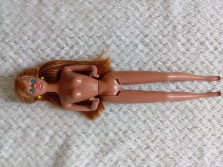 Barbie midge s náušnicami 1993,