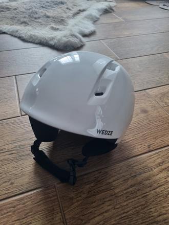 Lyžiarska prilba, s