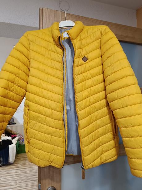 Bundička prechodná, 164