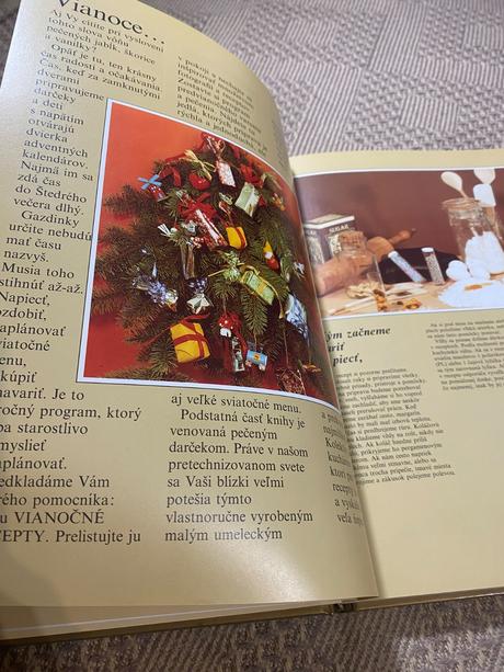Stará krásna retro kniha vianočné recepty,