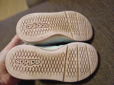 Adidas č 29 - darujem k nakupu, adidas,29