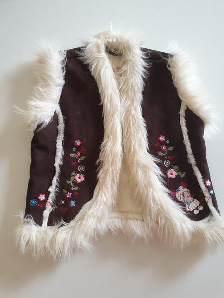 Krásna vestička s kožušinkou disney, disney,116