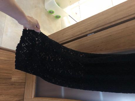 Vecerne cipkovane saty, xs