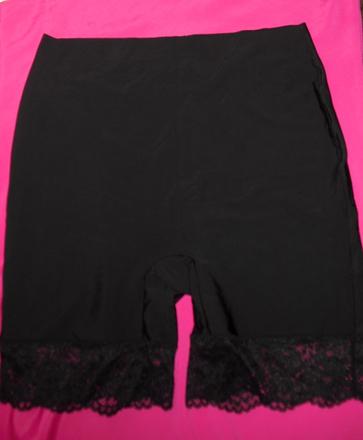 Stahujuce nohavickove kratasky s krajkami, xl