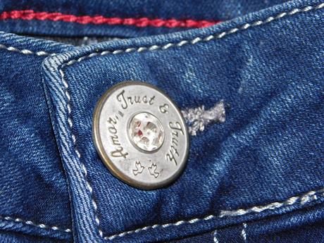 Luxusne damske trendy strečove rifle, 38