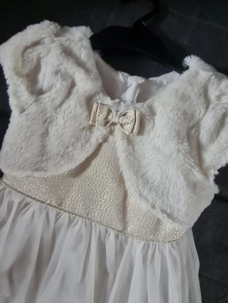 Spoločenské šaty, 98