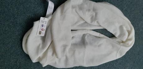 Krémový šál tunel, 