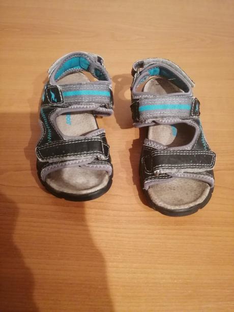 Predám pekné kožené sandálky, kangaroos,26