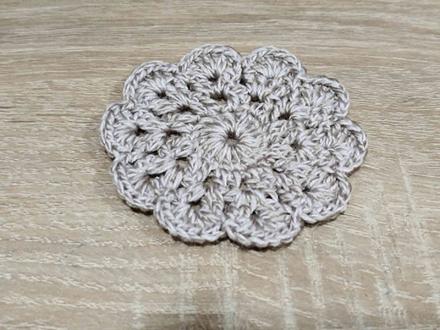 Háčkované podšálky 35,