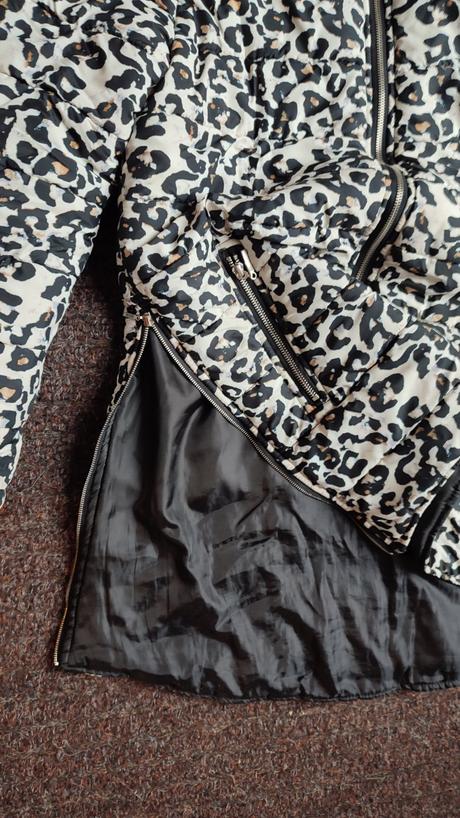 Bunda leoparďou potlačou, 40