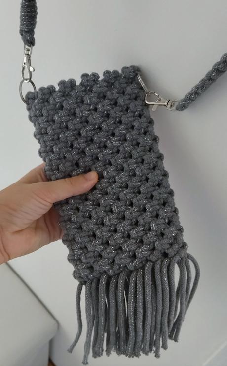 Handmade macrame taštička na mobil, 