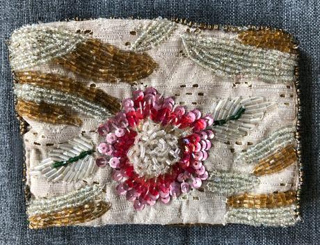 Accessorize gorálkami vyšívaná taštička,