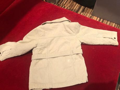 Menčestrovy kabát, 98