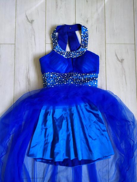 Šaty s vlečkou, xs