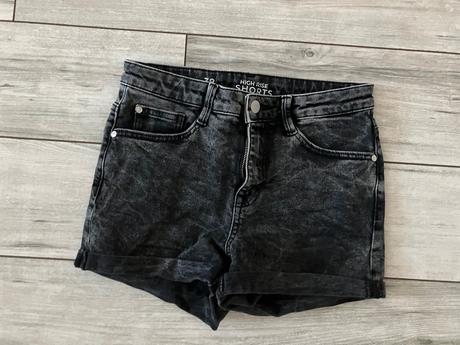 Šortky, c&a,38