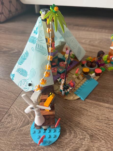 Lego friends luxusné kempovanie, 