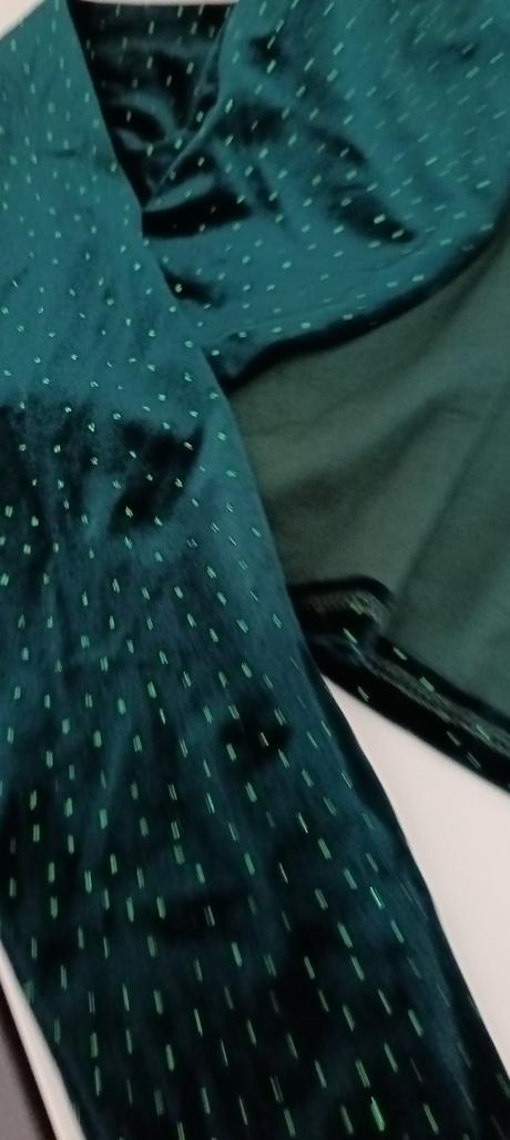 Slávnostné zamatové bolerko, s