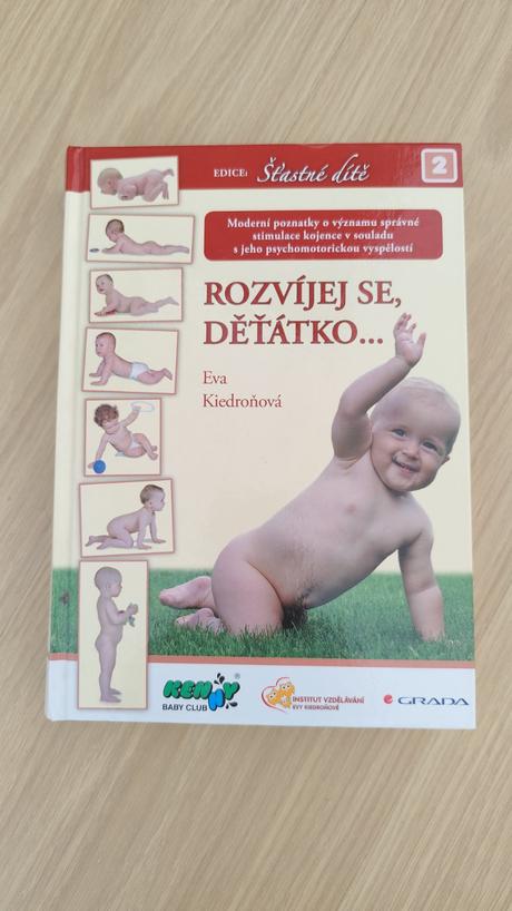 Kniha rozvíjaj sa dieťatko (cz),