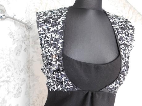 Luxusne pekne saty, 38