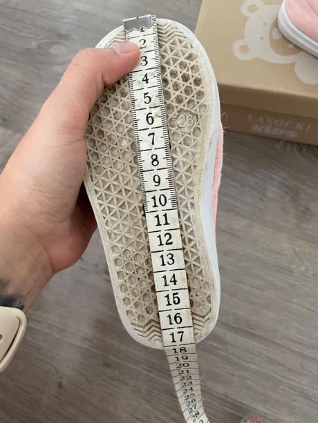 Tenisky, reserved,26