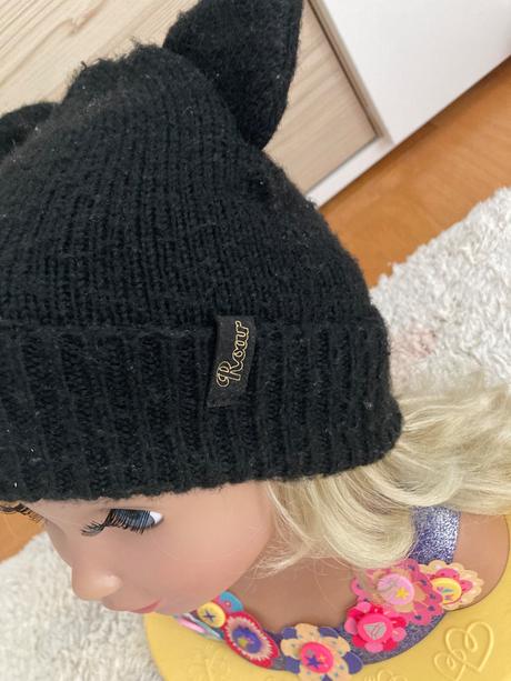 Ciapka s mačacími ušami, reserved,98