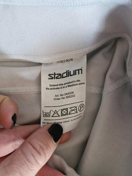 Športové legíny, 38