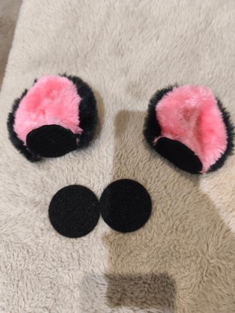 Uši na prilbu mačička, 