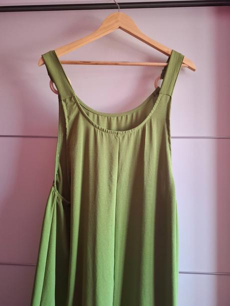 Sýto zelené letné šaty,