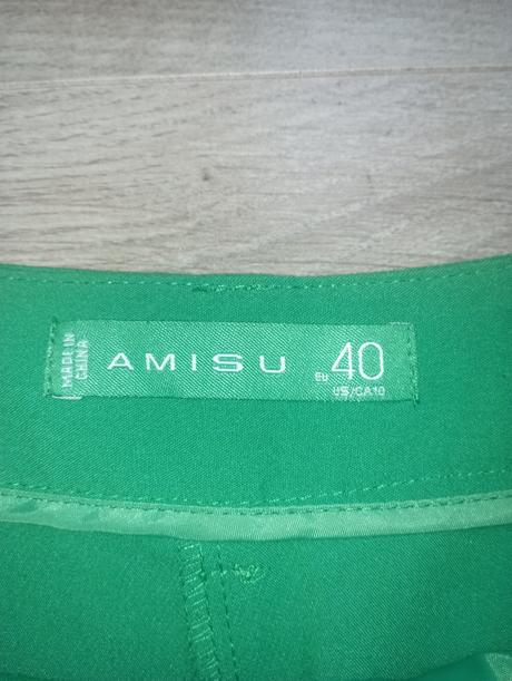 Elegantne kratasy, 40