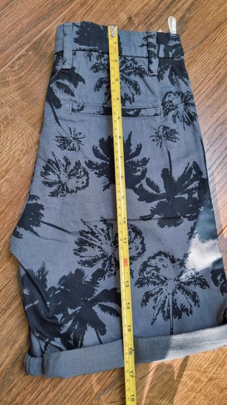 B3620 šortky, c&a,152