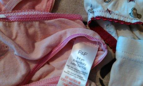 Balíček spodného prádla už s poštou, f&f,98