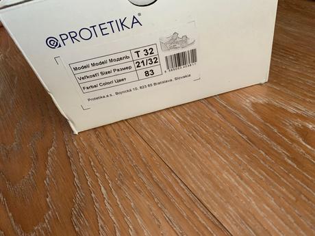 Sandale, protetika,32