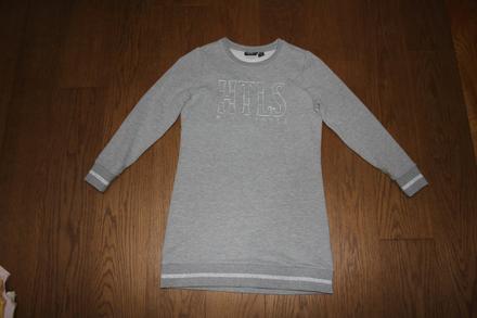 Šaty aj k legínam, 152