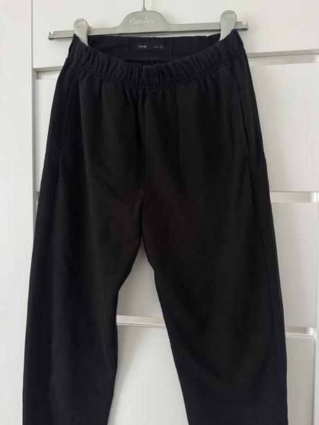 Čierne teplaky, sinsay,xs