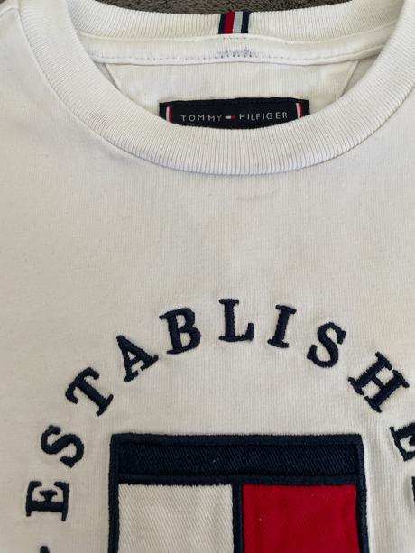 Th tričko, tommy hilfiger,110