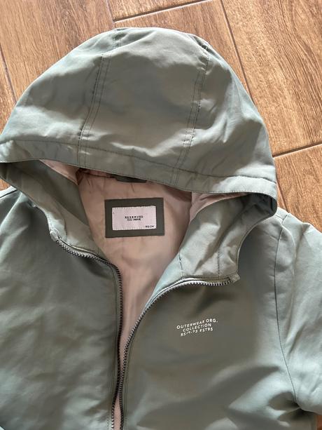 Prechodná vetrovka, reserved,152