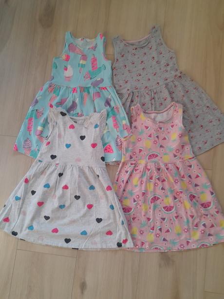 Letné šaty bez rukávov, 110