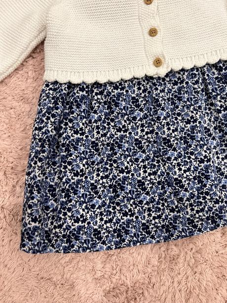 Kvetinkové šaty s bielym svetríkom, 74