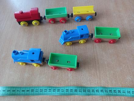 Drevené vlaky rušeň a vagóny,