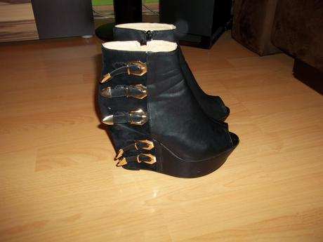 Topanky na platforme., 38