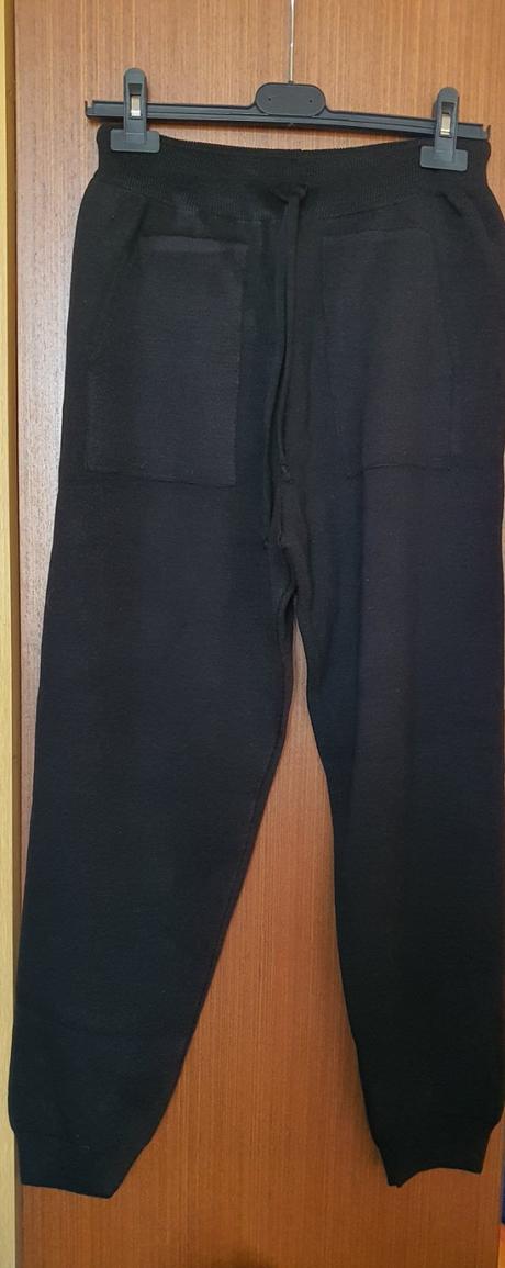 Úpletové nohavice,